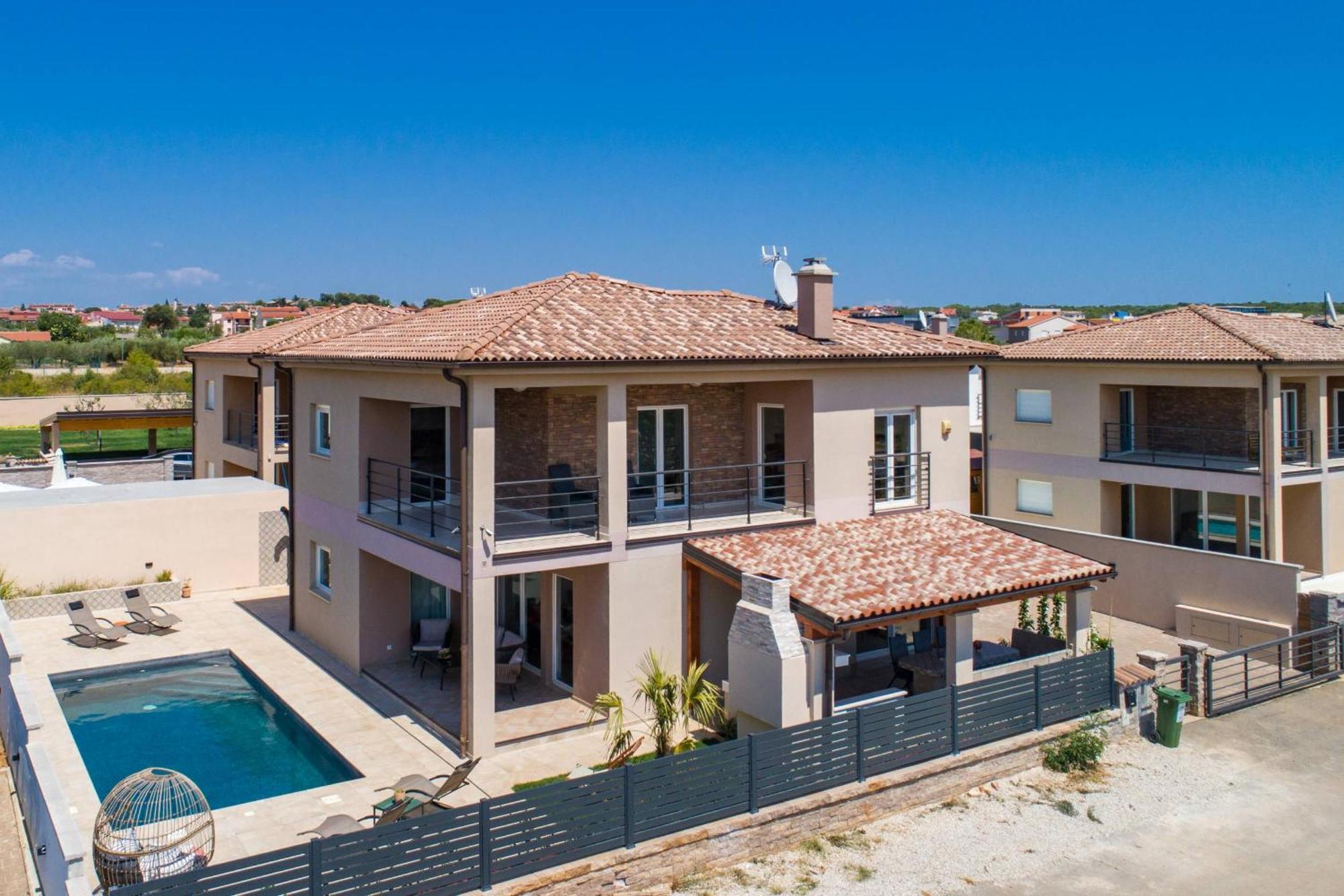 Villa Brionika Mit Pool Vodnjan Extérieur photo
