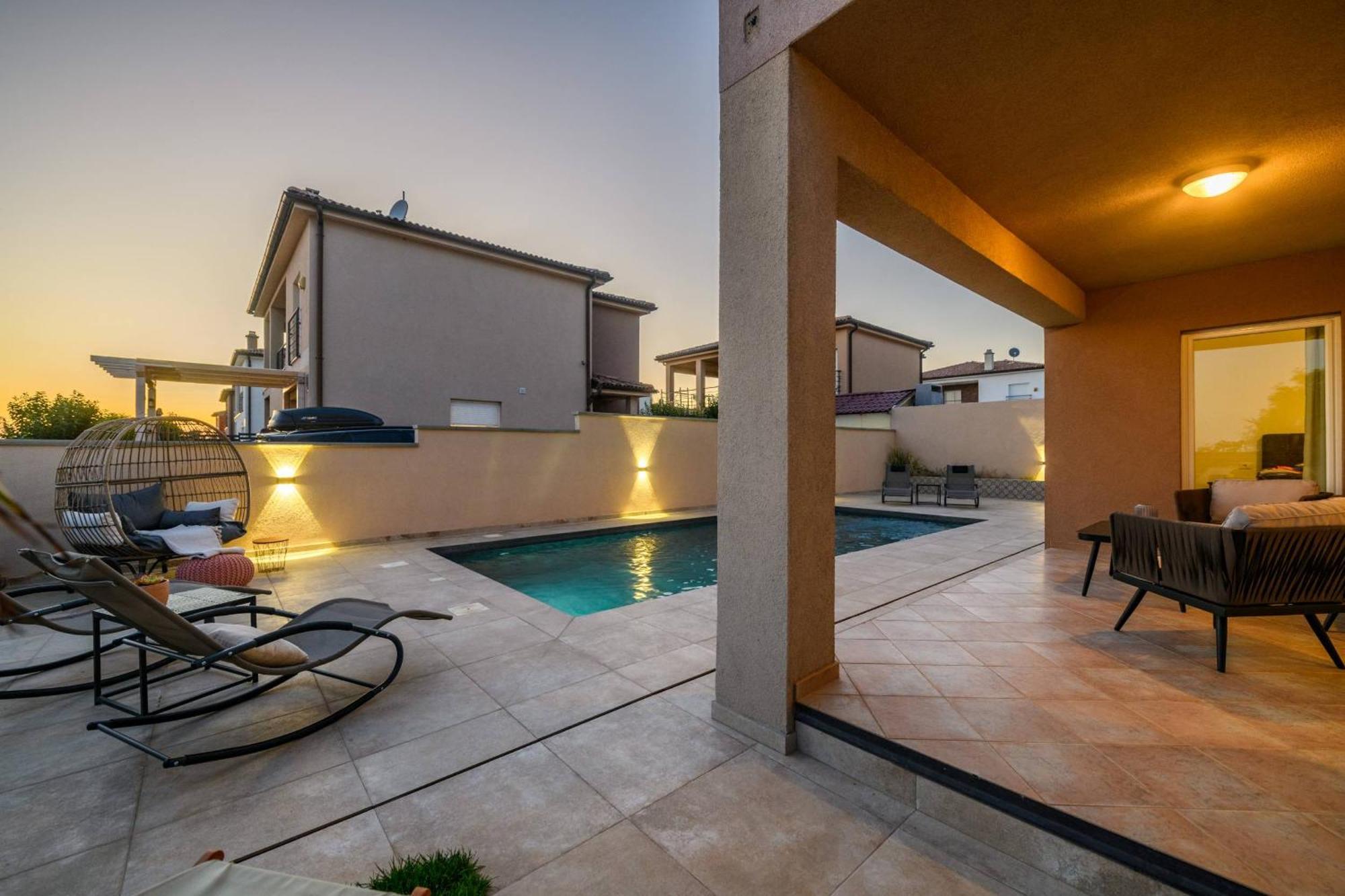 Villa Brionika Mit Pool Vodnjan Extérieur photo
