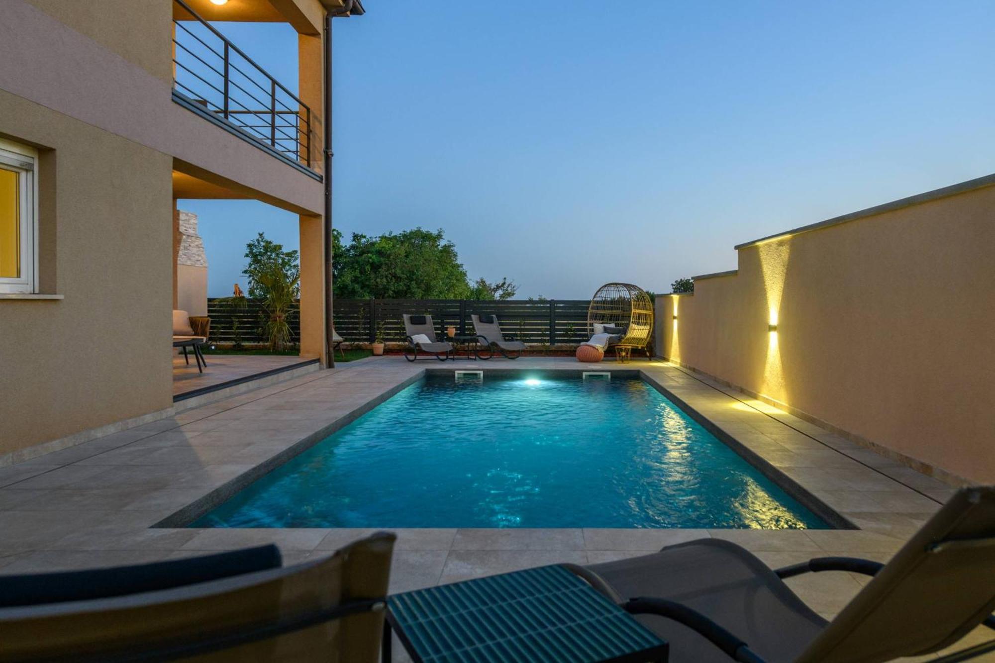 Villa Brionika Mit Pool Vodnjan Extérieur photo
